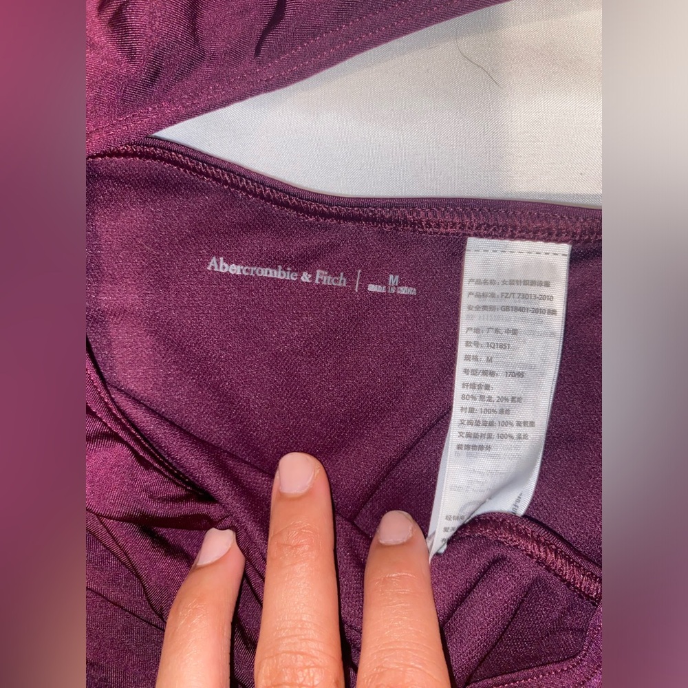 Abercrombie Purple one-piece size M 4/6 - Picture 3 of 4